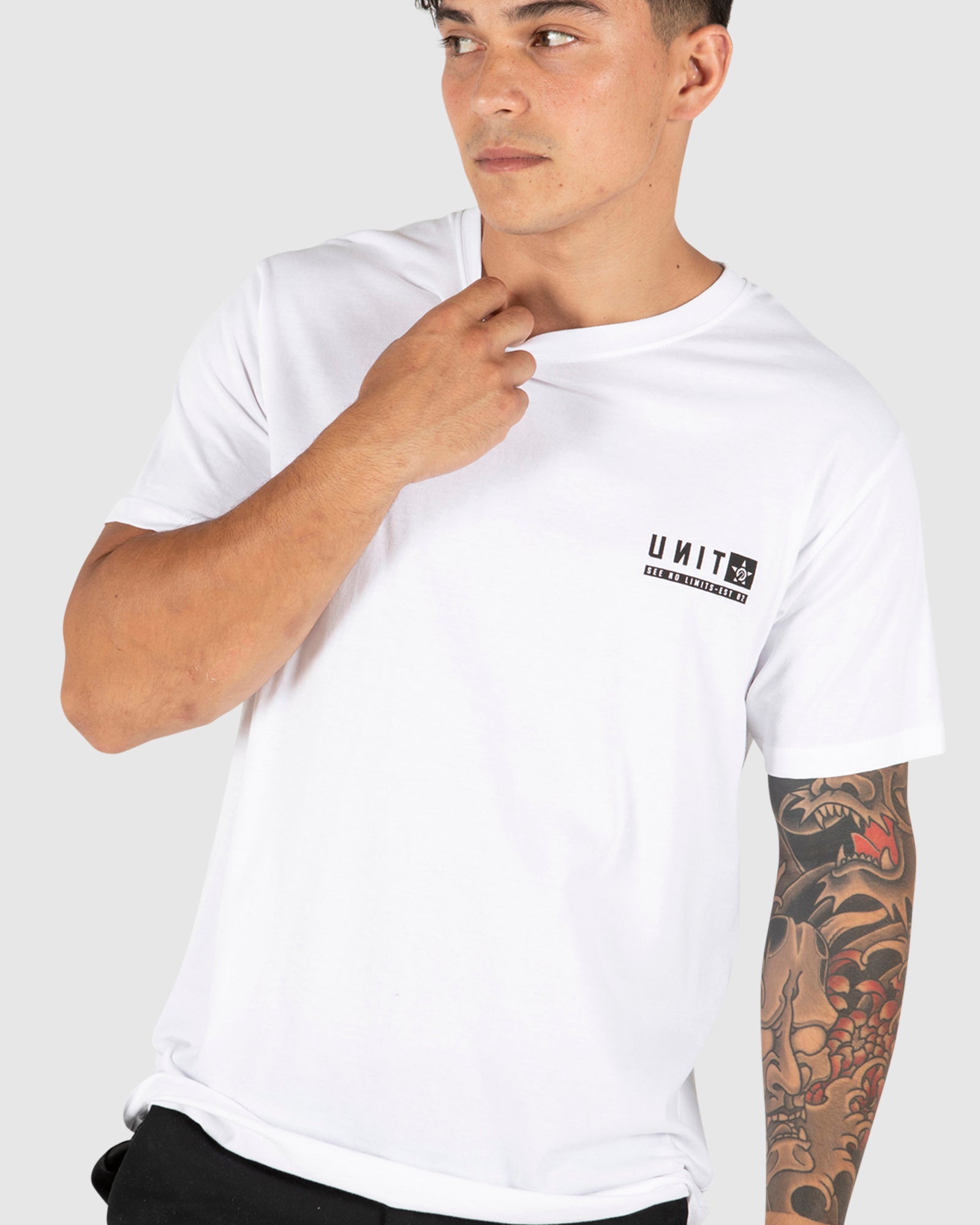 UNIT No Limits Tee