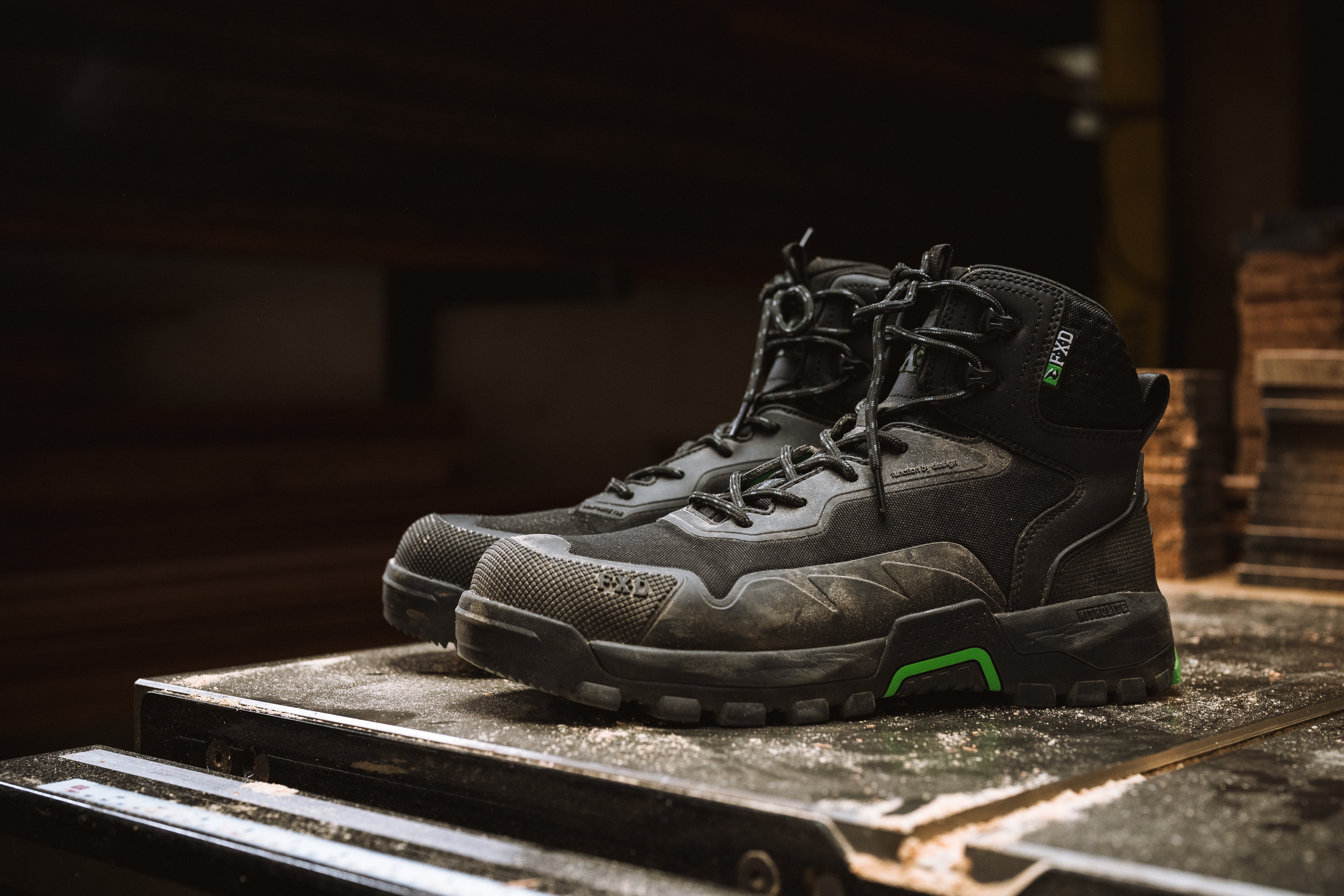 WB.6 DURA900™ NITROLITE™ WORK BOOT