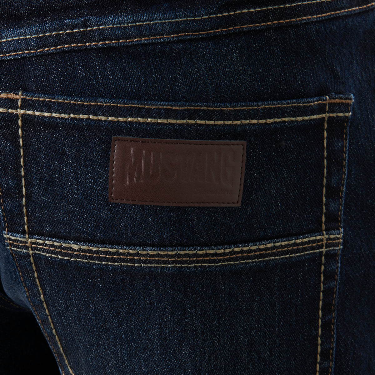 Men’s Mustang
Signature Jeans - INDIGO